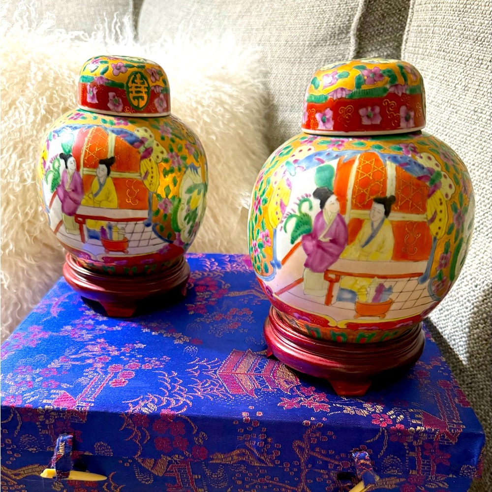 Vtg Pair CANTON ROSE Ginger Jars by YI LIN Arts&Treasures of China in Box Signed